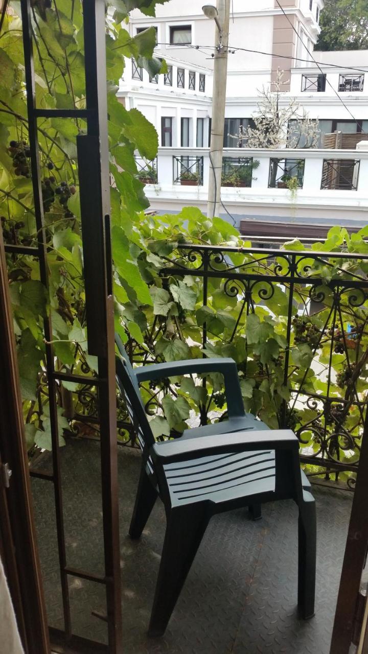 Walk Everywhere! Tbilisi Exterior foto